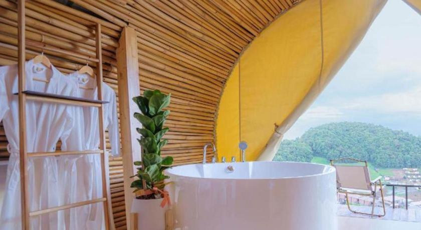 The Doi Moncham Hotel Chiang Mai Exterior photo